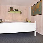 Semesterbostad 4 Star In *